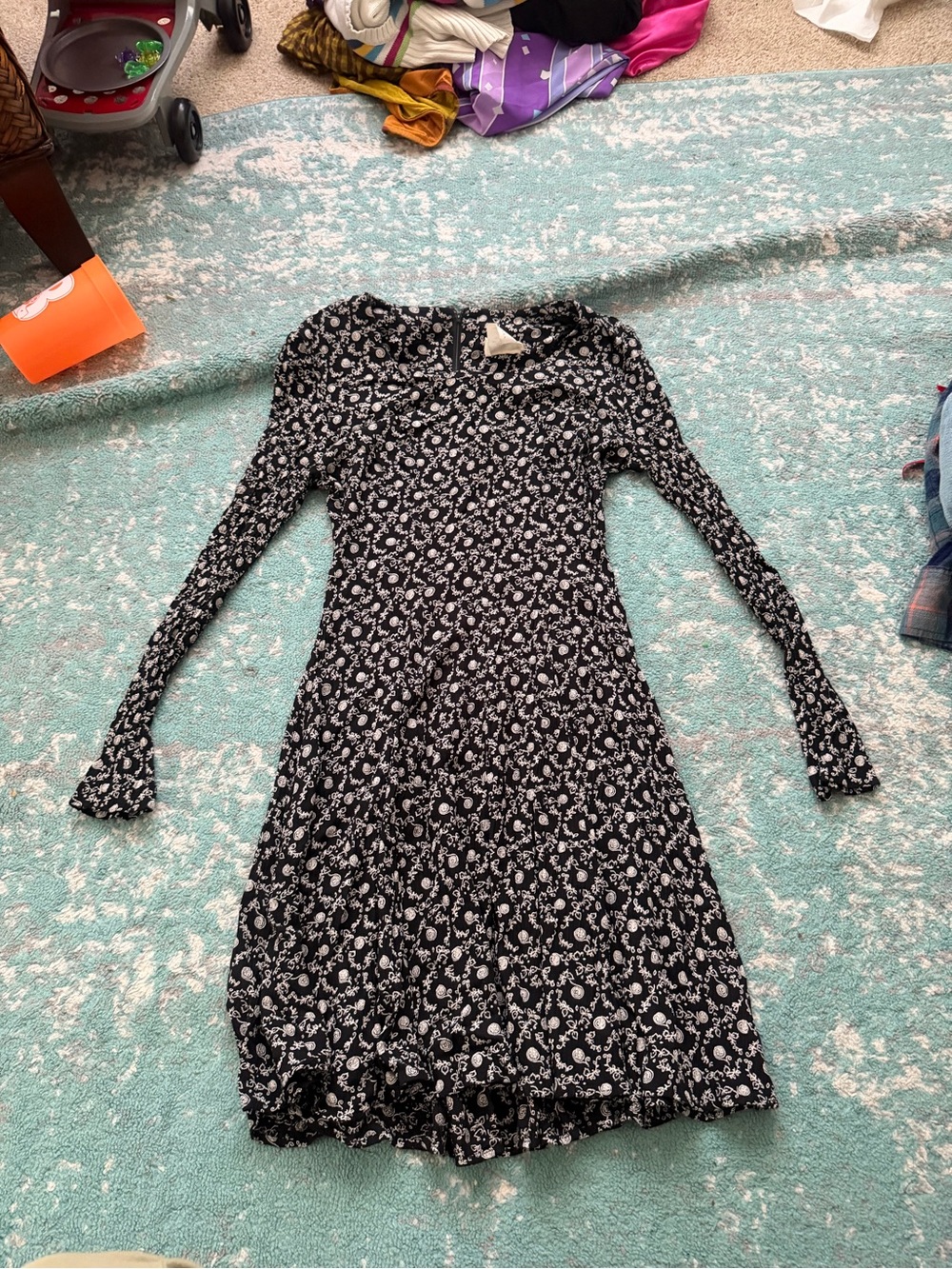 Moda Black Long-Sleeve Floral Midi Dress